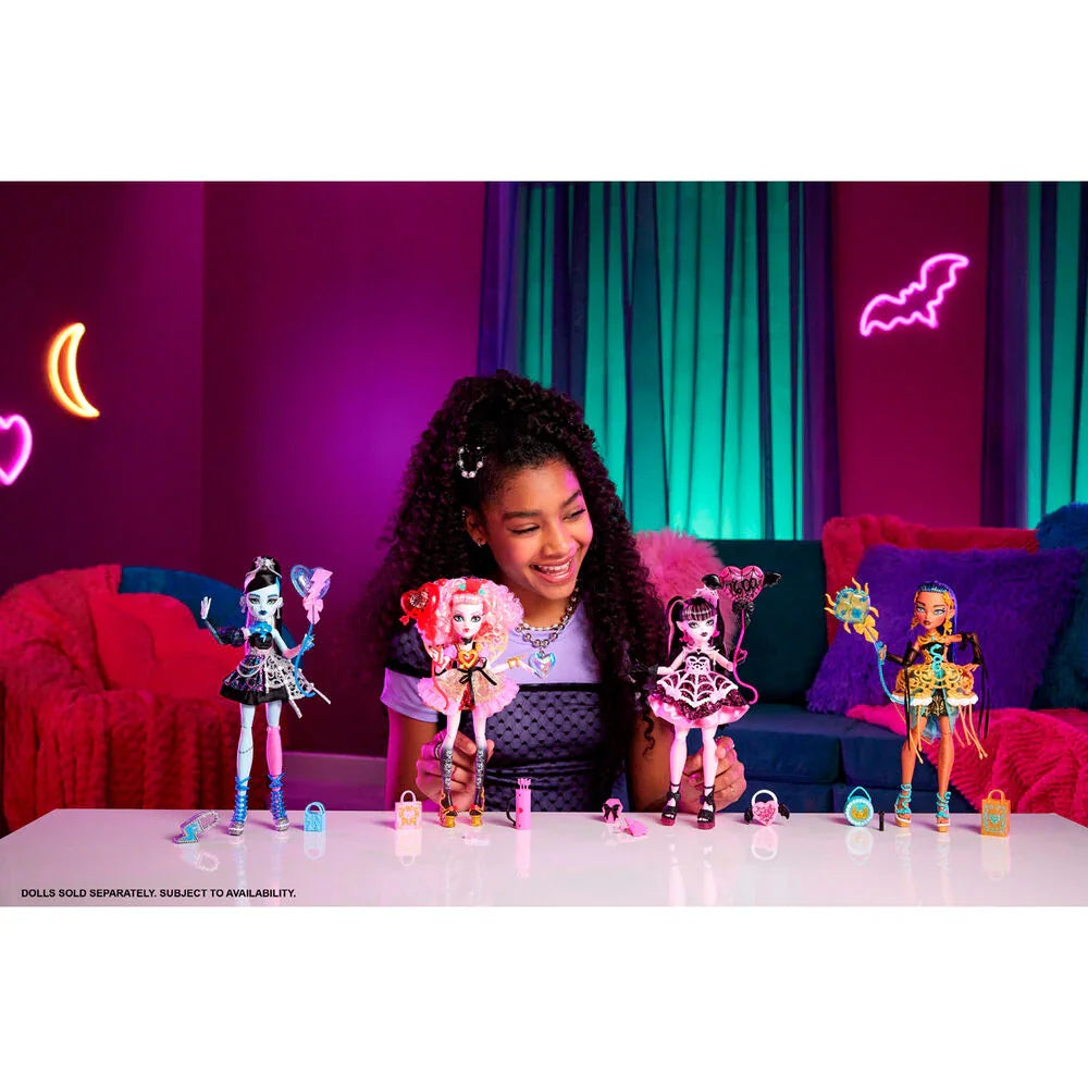 Monster High Birthday Clawdeen Wolf doll