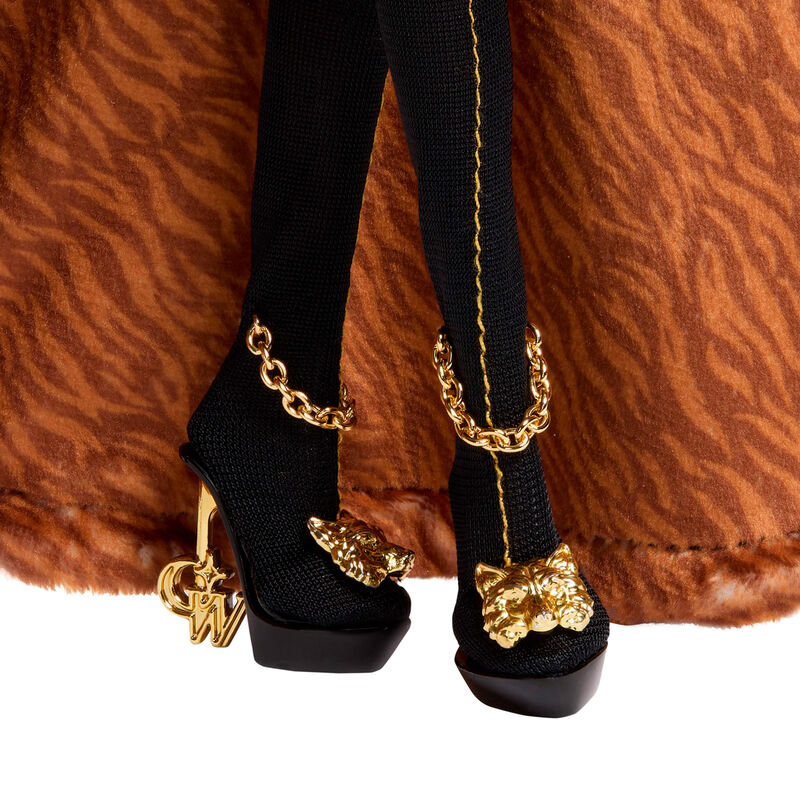 Monster High Deluxe Clawdeen Wolf doll