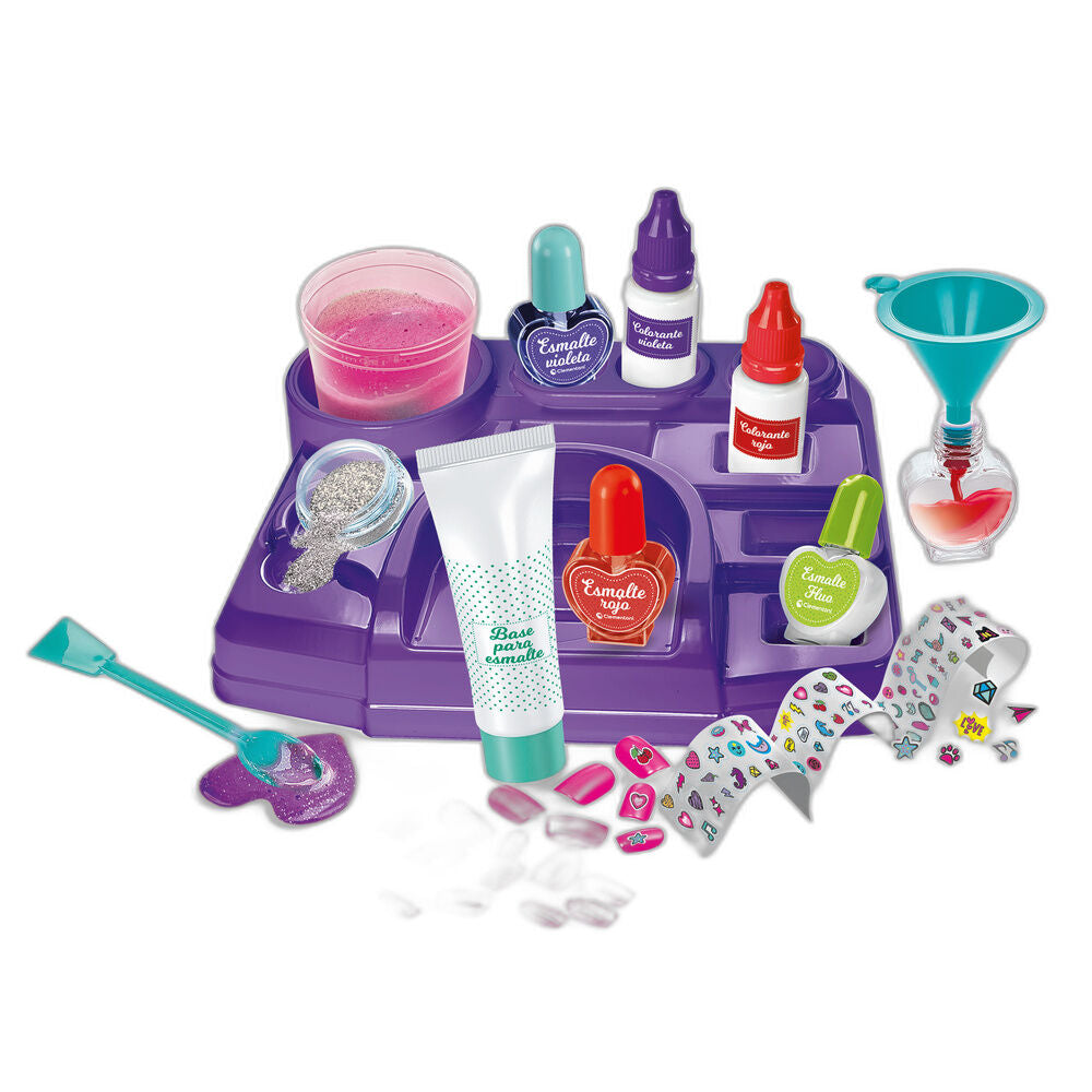 Kit vernis à ongles et manucure