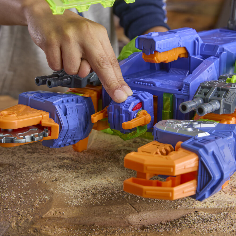 Transformers Cyberworld Scorponok figures