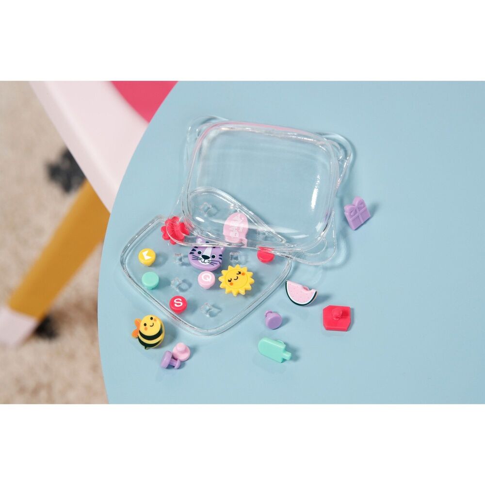 Baby Born Bib with pins
