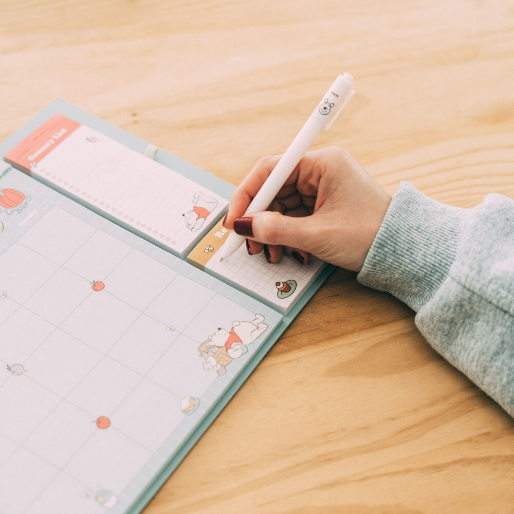 Disney Winnie the Pooh magnetic meal planner