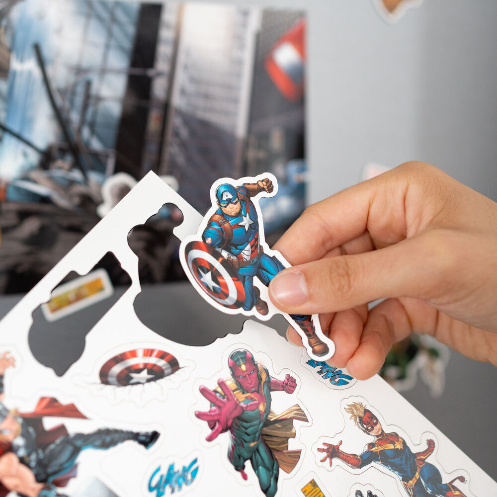 Marvel Avengers set of die-cut magnets