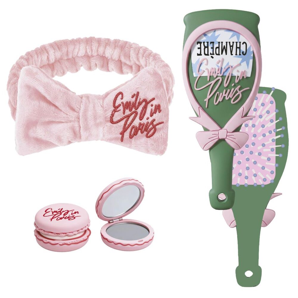 Emily in Paris beauty set